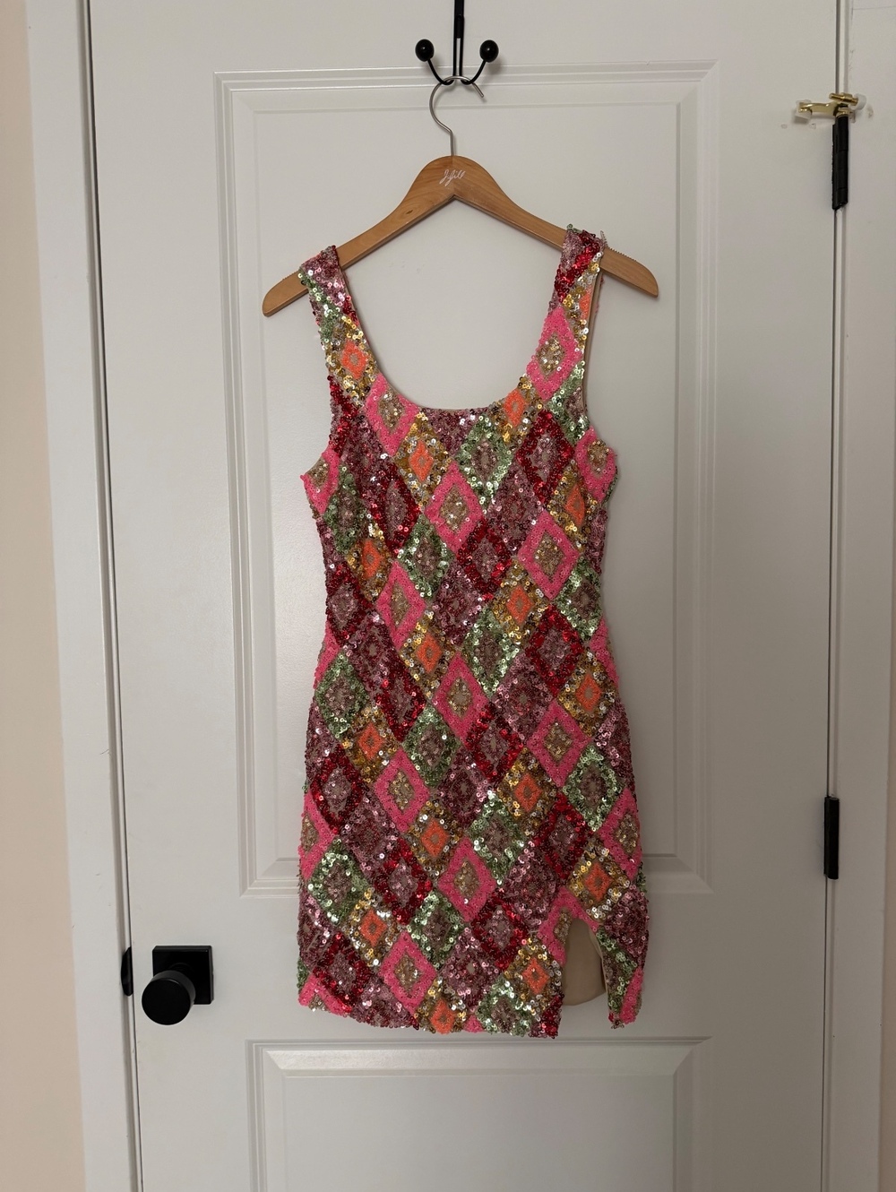 Sorelle UK Sequin Mini Dress with Diamond Pattern and Scoop Neckline Small - Picture 2 of 3